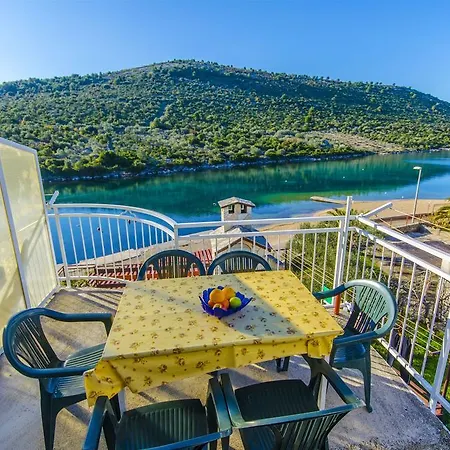 Nada Rogoznica (Sibenik-Knin)