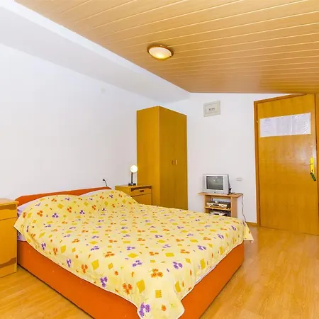 Apartman Nada Rogoznica