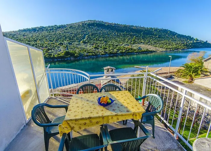 Nada Rogoznica (Sibenik-Knin)